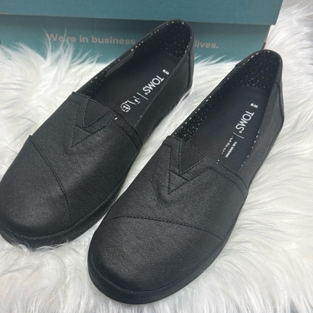 TOMS Women Avalon Coated Canvas Black Slip On Loafers Flats 10016315 Size 9